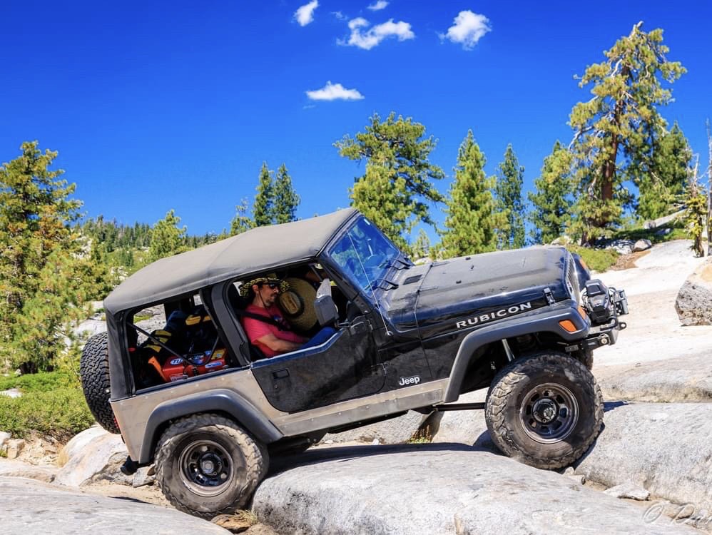 Flux Offroad Jeep TJ *ONLY* T6 Aluminum Rocker Guards With Stainless Steel Rash Guard