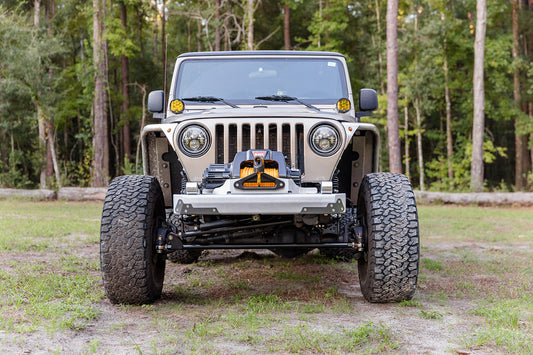 Flux Offroad Jeep TJ/LJ Aluminum Stubby Front Bumper With Stainless Rash Guards And Winch Fairlead Mount